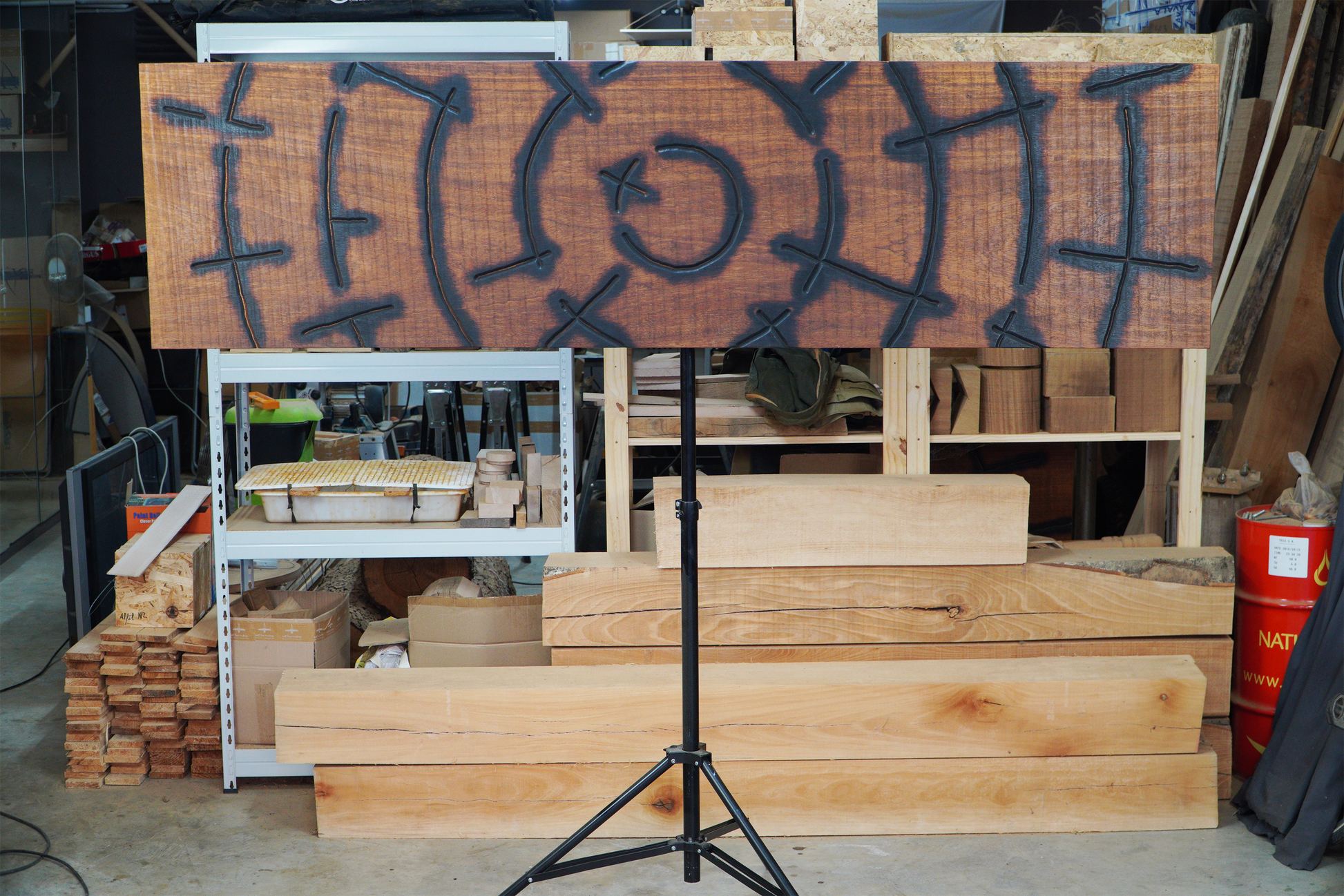 Panel decorativo de madera Mil años – Estudio Luz Madera